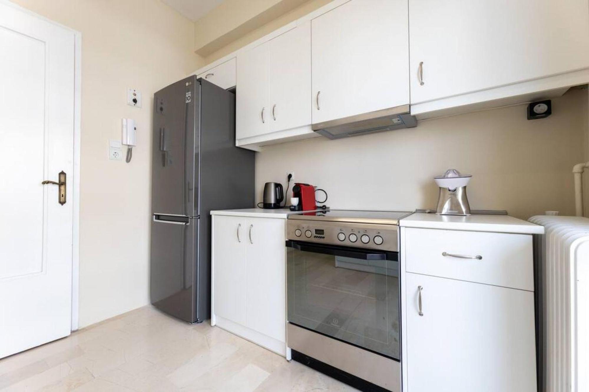 Amfitritis Family Lux Apartment At Palaio Faliro Athene Buitenkant foto